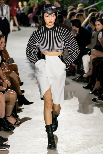 Look 35